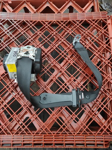 Passat estate seat belt - vw,