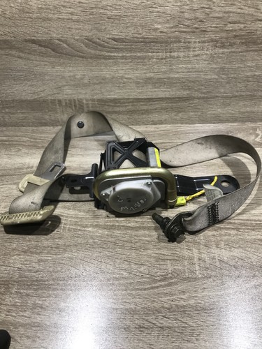 Nissan seat belt latch buckle - latch,