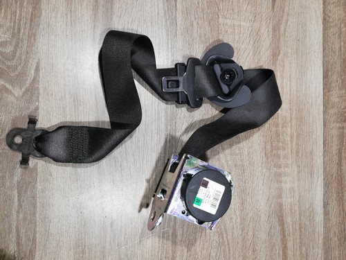Bmw seat belt latch buckle - bmw,