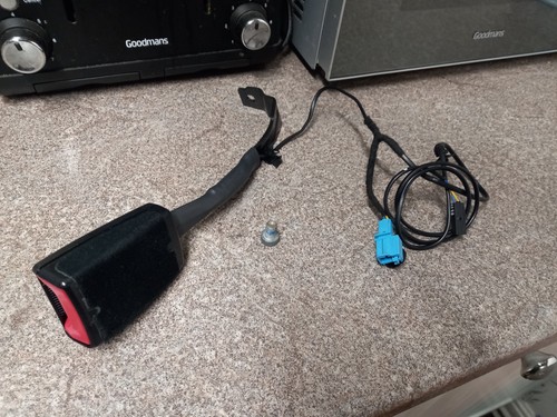 Front passenger seatbelt - lh,